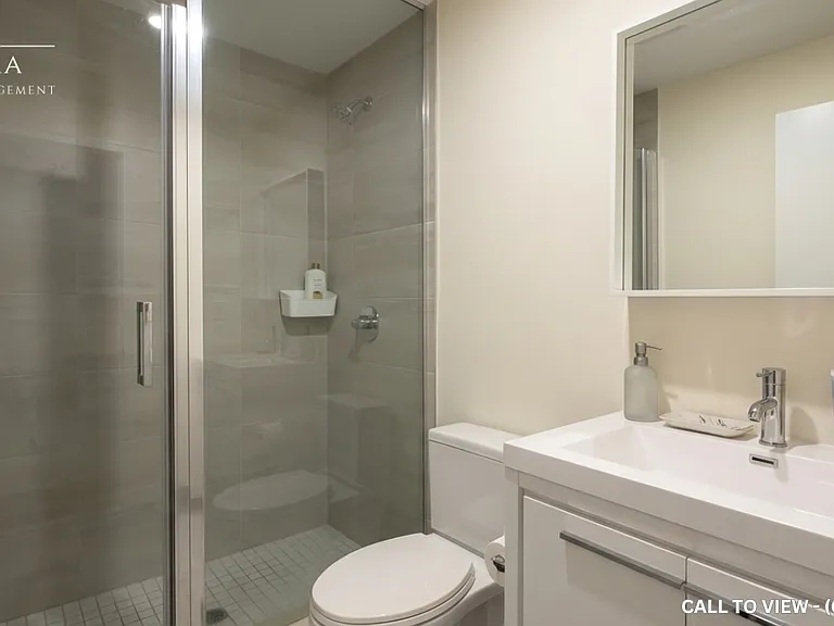 212 King William St #401 — Photo 5