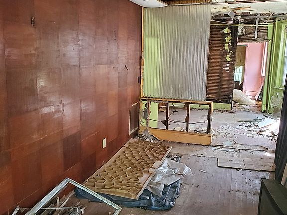 2nd image of 786 Stuyvesant Ave