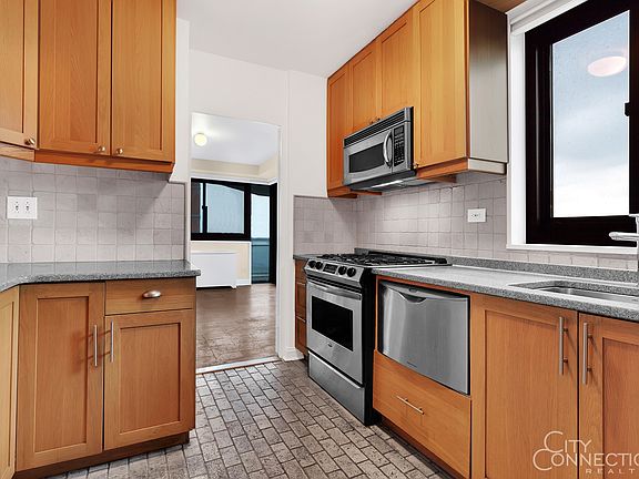 4th image of 1725 York Ave APT 12C