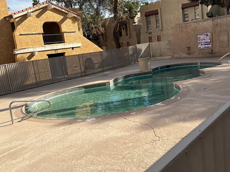 4640 Koval Ln #D — Photo 31