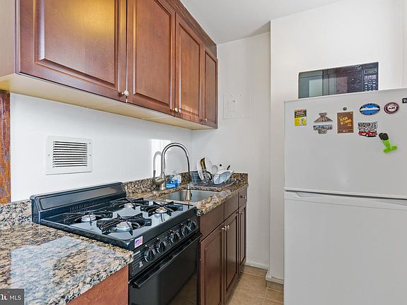 2nd image of 1111 Arlington Blvd APT 503W