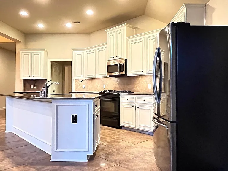27926 Barberry Banks Ln — Photo 10