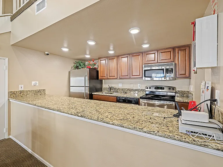 Camarillo Oaks — Photo 24