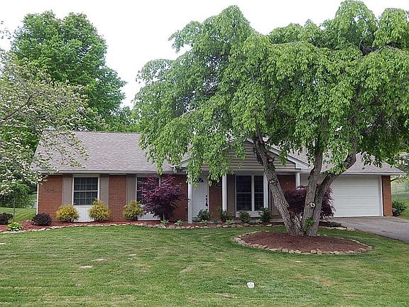 2nd image of 307 Tanglewood Dr