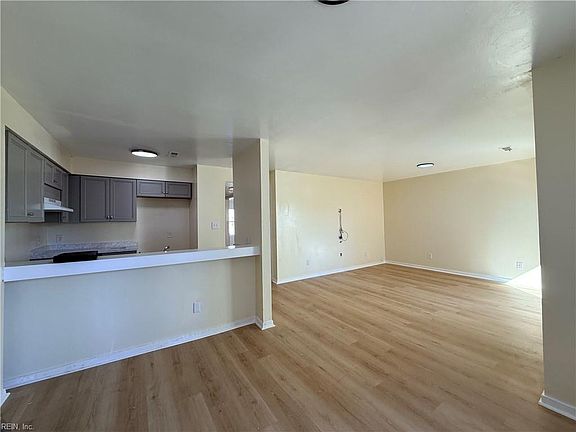 3rd image of 97 28th St APT E