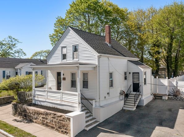 641 Maxfield St, New Bedford, MA 02740