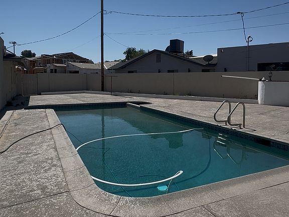5th image of 2841 E Campbell Ave