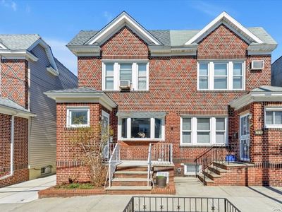 79-39 69th Rd, Flushing, NY, 11379