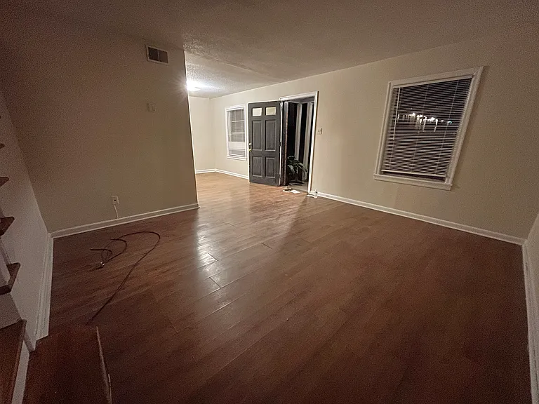 1661 Valley Ave — Photo 15