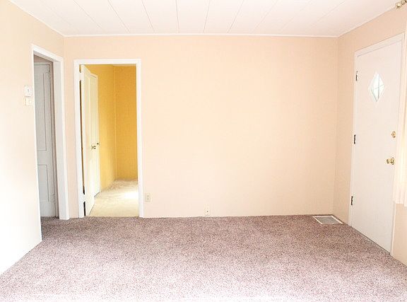 4th image of 1219 Roosevelt Ave