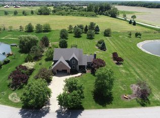 141 Regatta Ct, Valparaiso, IN 46385