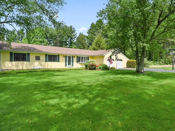 24 Oxen Hill Road, Trumbull, CT 06611