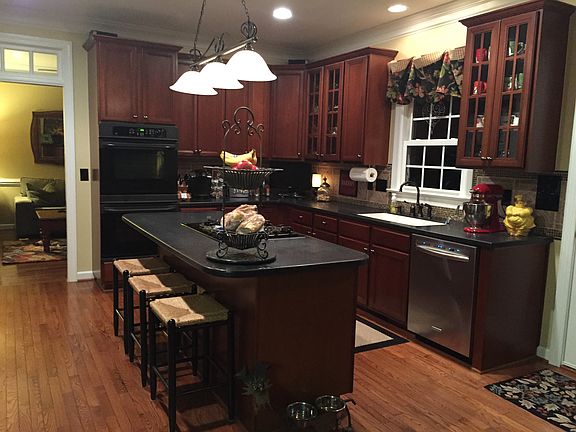 Double ovens in large kit