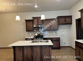 9725 SW 23rd St, Oklahoma City, OK 73128