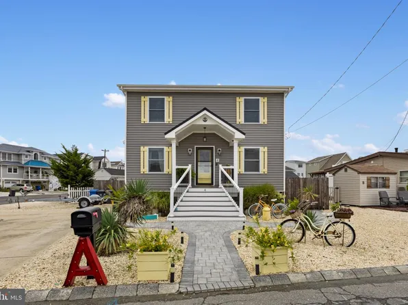 4 Weaver Dr, Manahawkin, NJ 08050