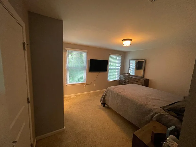 4 Wallace Rd — Photo 9