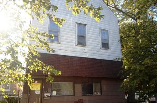1st image of 3140 N Richmond St