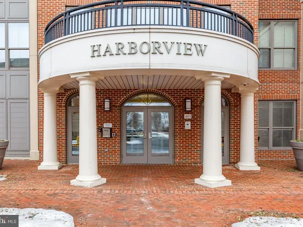 485 Harbor Side St APT 910, Woodbridge, VA 22191