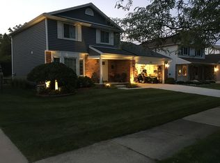 405 Worthington Rd, Canton, MI 48188