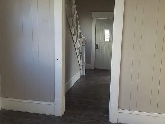 3rd image of 415 Omaha St