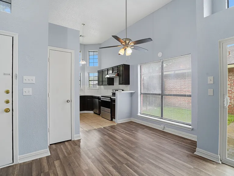 2540 Winter Oak St — Photo 6