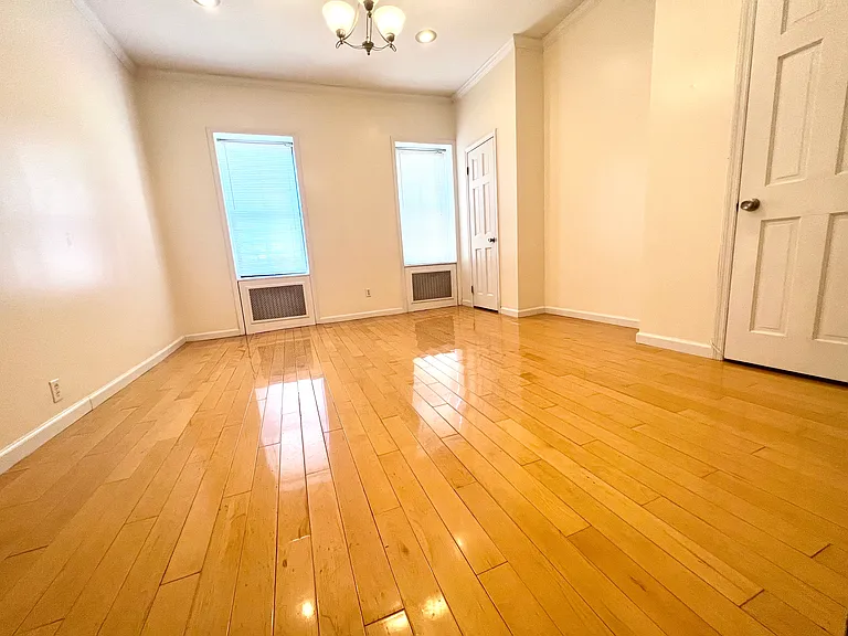 280 2nd St #4 — Photo 11