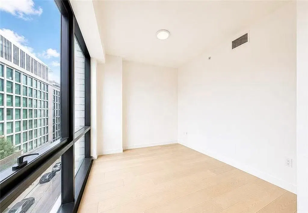 1 bed, 450 sqft, $2,250 — Photo 4