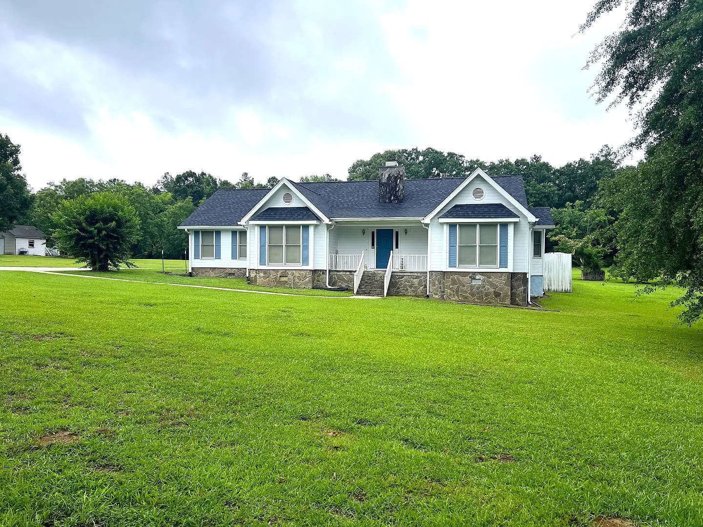 Country Living in Kathleen!! — Photo 1