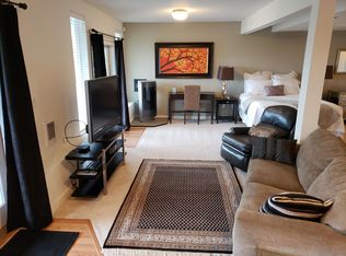 7146 S Sunnycrest Rd, Seattle, WA 98178