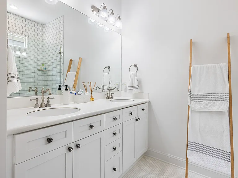 4119 E Amy Ln — Photo 32