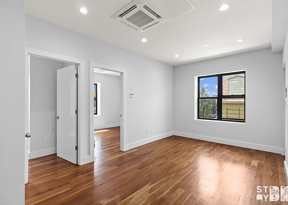 1st image of 2441 Dean St #3A