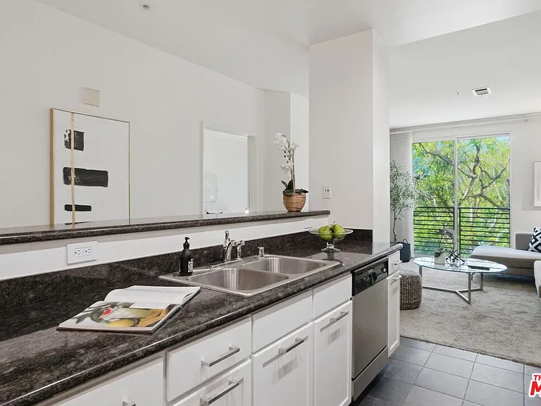 6400 Crescent Park E #301 — Photo 6