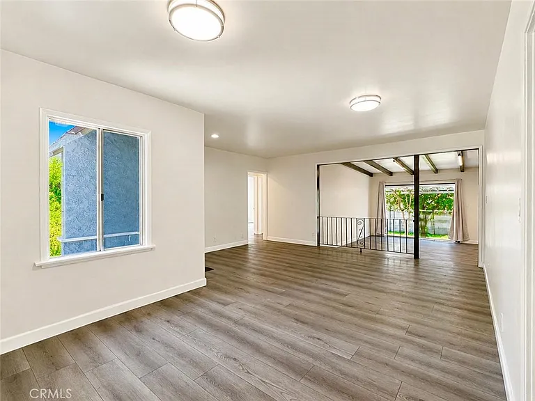 5441 Berryman Ave — Photo 9
