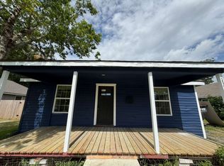 204 S 7th St, La Porte, TX 77571
