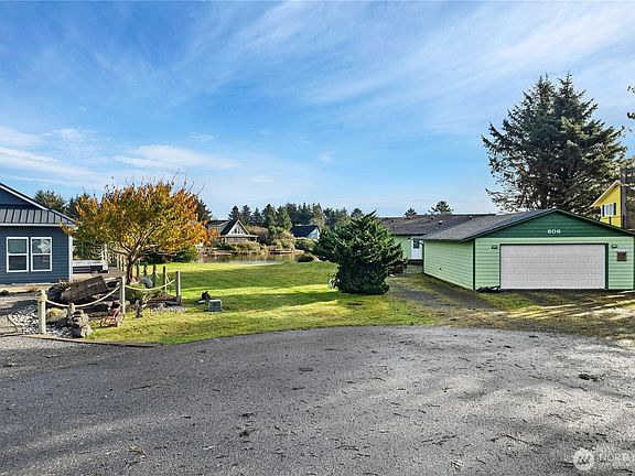 3rd image of 800 Cod Court SW
