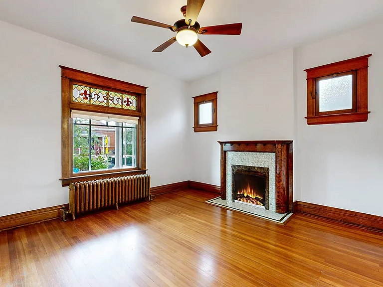 685 S Grant St — Photo 4