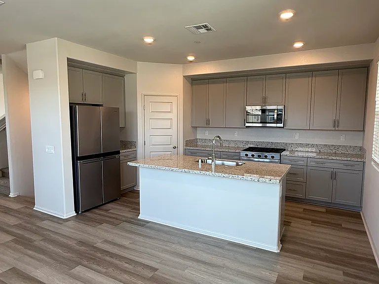 40475 Melrose Dr — Photo 1