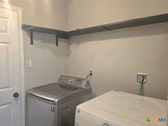 3rd image of 2711 Larissa Dr