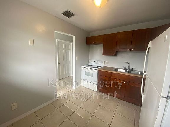 3rd image of 3208 Louisiana Ave APT 5