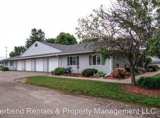 600 N 3rd St APT 1, Abbotsford, WI 54405