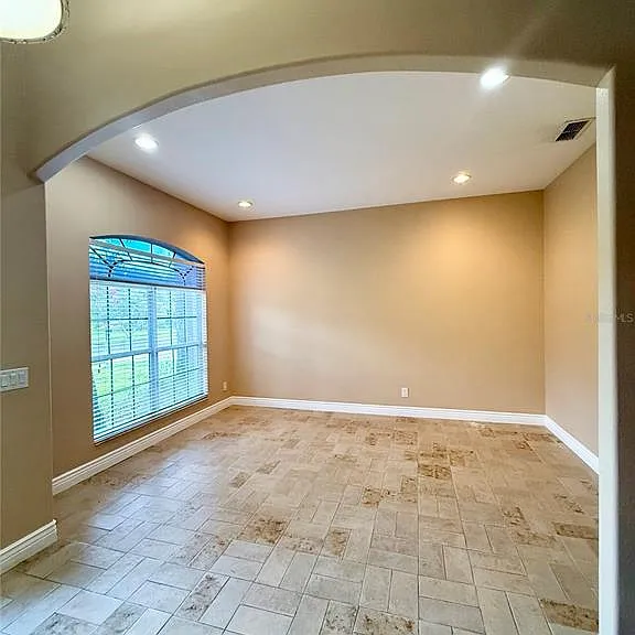 27202 Fordham Dr — Photo 3