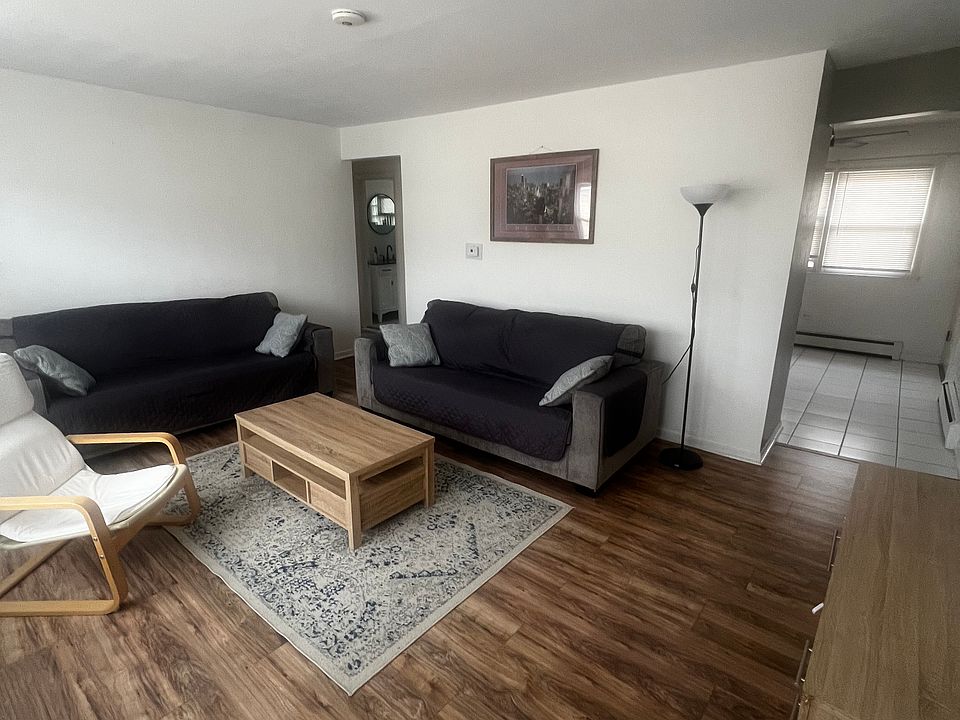1st image of 8646 W Berwyn Ave APT 3N