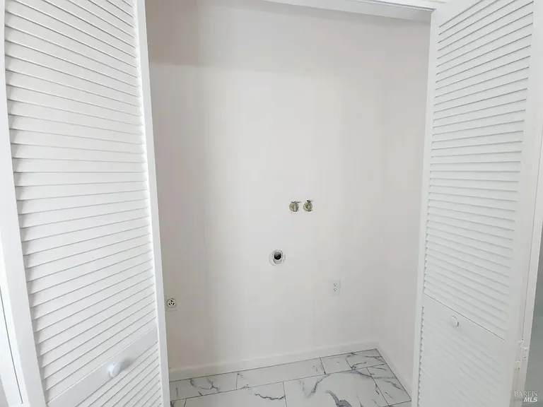 8080 Surprise Valley Rd — Photo 22