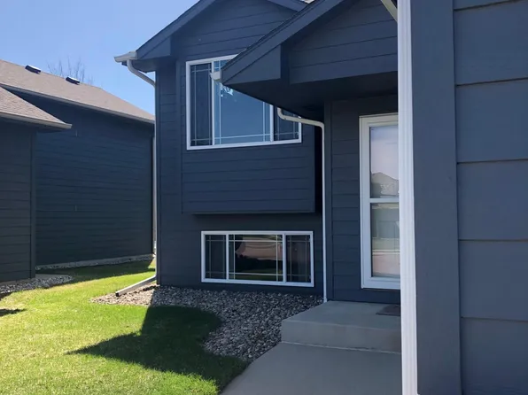 2017 S Mary Beth Ave, Sioux Falls, SD 57106
