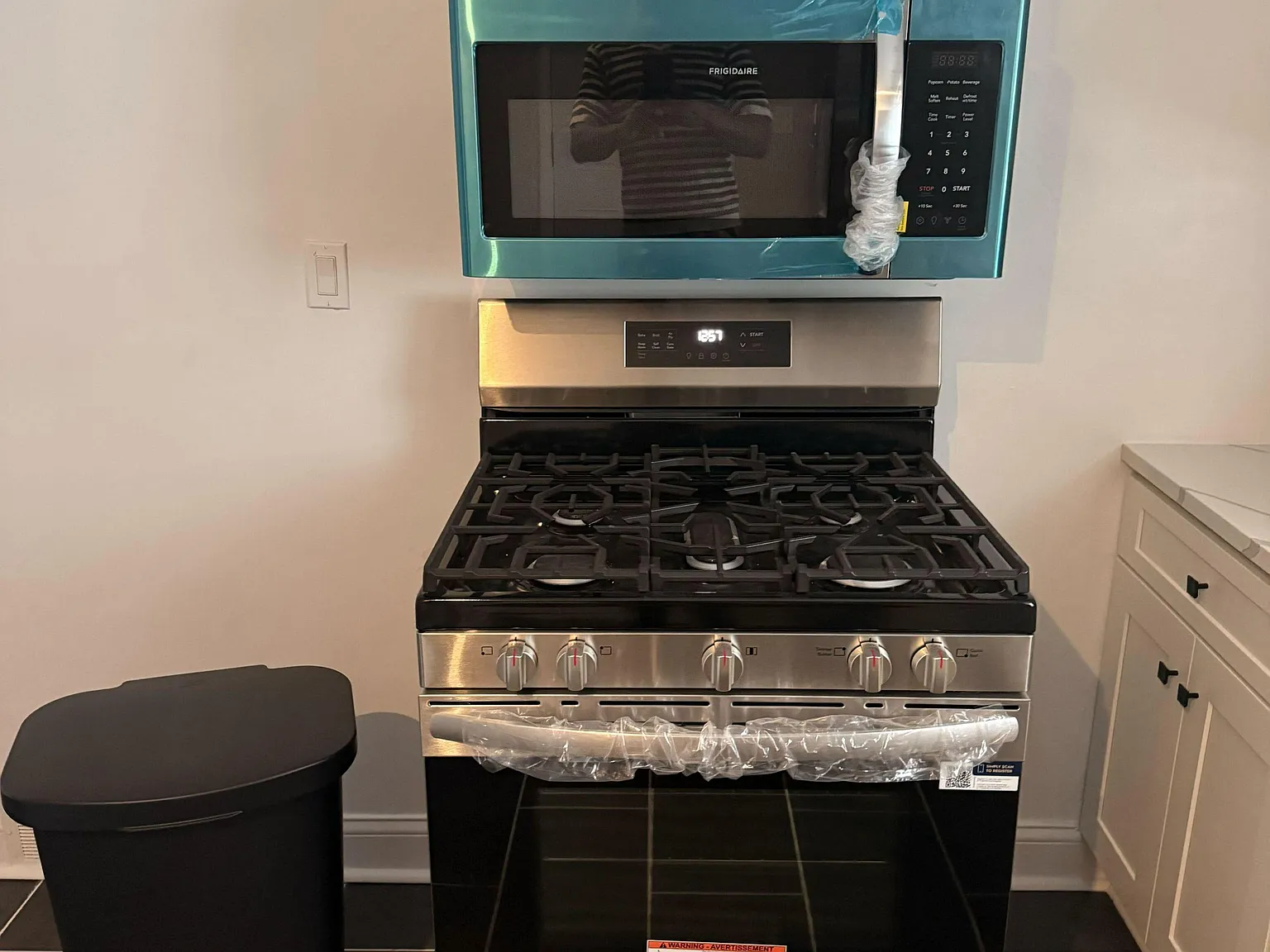 4 bed, 2.0 bath, 2525 sqft, $776 — Photo 3