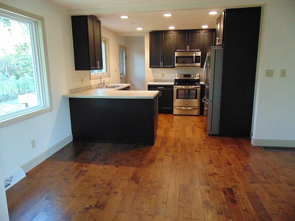 2nd image of 4535 Garden Ave
