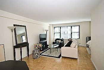 2nd image of 301 E 62nd St APT 5E