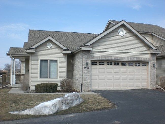 1st image of 5001 Black Walnut Dr