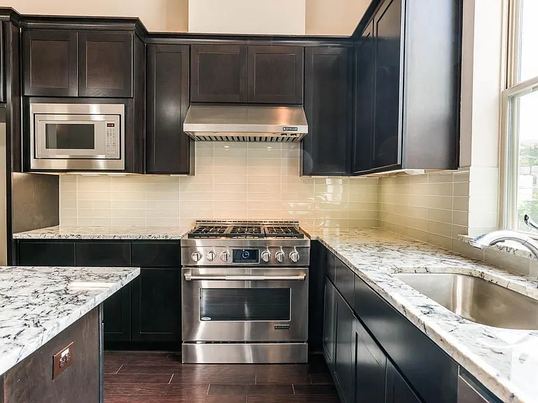 4009 Lillian St — Photo 11