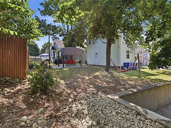 5th image of 119 Chatham St